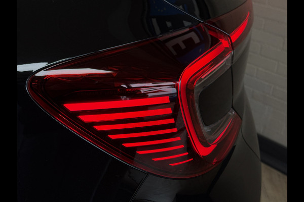 Renault Captur 1.3 TCe 140 R.S. Line | Groot Navi | ACC | Blindspot | Stoelverwarming | 18" |