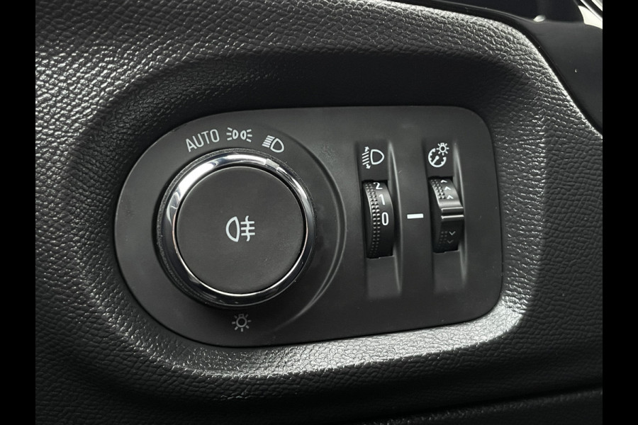 Opel Corsa 1.2 GS Line | Stoelverwarming | Parkeersensoren | Apple/Android CarPlay