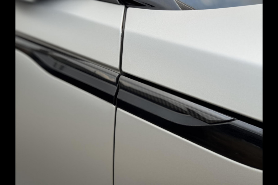 Land Rover Range Rover Velar P250 AWD R-Dynamic Carbon Edition