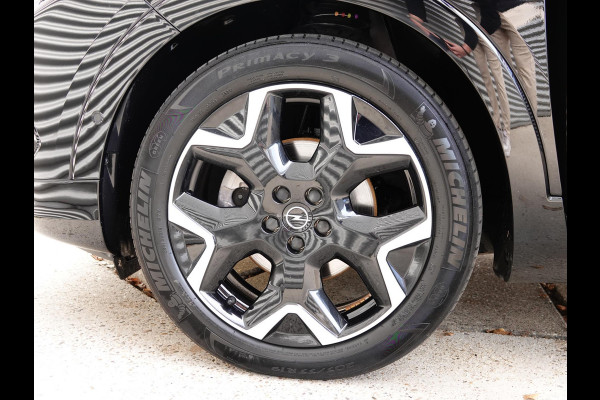 Opel Grandland 1.2 Turbo Hybrid GS Leder interieur