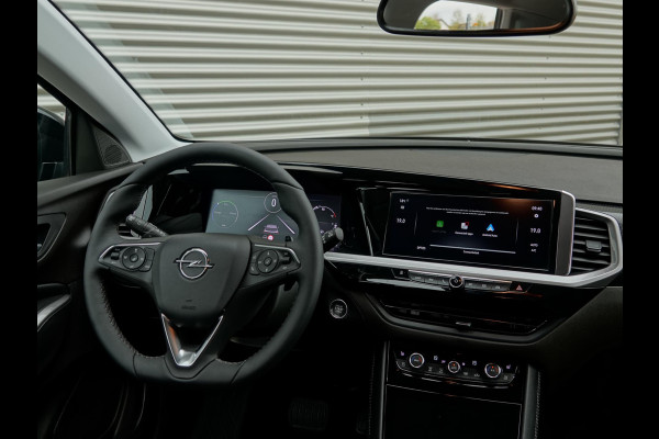Opel Grandland 1.2 Turbo Hybrid GS Leder interieur