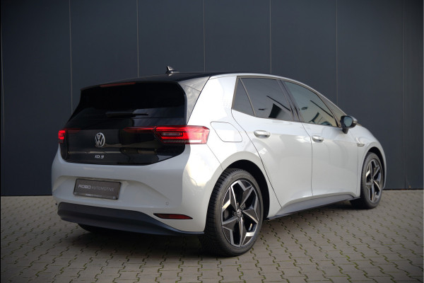 Volkswagen ID.3 First Plus 58 kWh | Stoelverwarming | Stuurverwarming | Camera | Adaptive Cruise Control | Navigatie | Standkachel | Keyless | Parkeersensoren | LED | Apple Carplay | BTW |