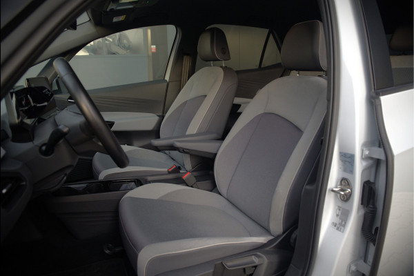 Volkswagen ID.3 First Plus 58 kWh | Stoelverwarming | Stuurverwarming | Camera | Adaptive Cruise Control | Navigatie | Standkachel | Keyless | Parkeersensoren | LED | Apple Carplay | BTW |