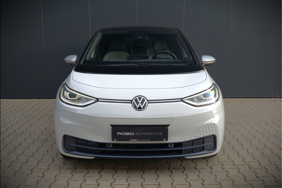 Volkswagen ID.3 First Plus 58 kWh | Stoelverwarming | Stuurverwarming | Camera | Adaptive Cruise Control | Navigatie | Standkachel | Keyless | Parkeersensoren | LED | Apple Carplay | BTW |