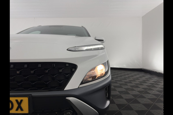 Hyundai Kona 1.6 GDI HEV Fashion (INCL-BTW) Aut. *NAVI-FULLMAP | DIGI-COCKPIT | FULL-LED | KEYLESS | CAMERA | HEAD-UP | SHIFT-PADDLES | DAB | COMFORT-SEATS | PRIVACY-GLASS | TOWBAR | 16 "ALU*