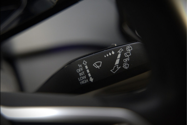 Volkswagen ID.3 First Plus 58 kWh | Stoelverwarming | Stuurverwarming | Camera | Adaptive Cruise Control | Navigatie | Standkachel | Keyless | Parkeersensoren | LED | Apple Carplay | BTW |