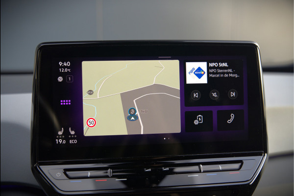 Volkswagen ID.3 First Plus 58 kWh | Stoelverwarming | Stuurverwarming | Camera | Adaptive Cruise Control | Navigatie | Standkachel | Keyless | Parkeersensoren | LED | Apple Carplay | BTW |