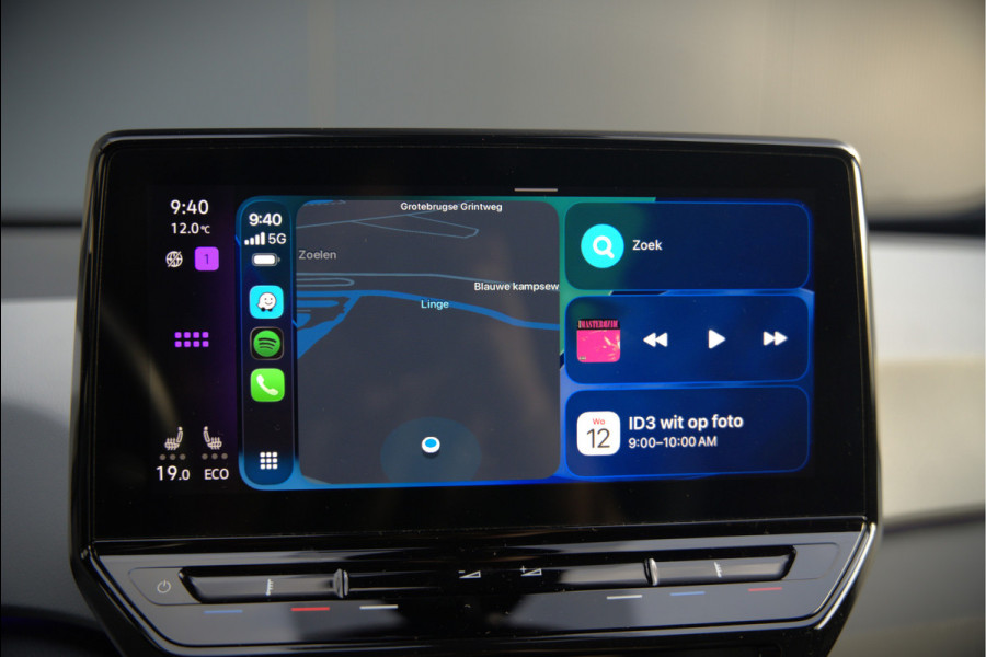 Volkswagen ID.3 First Plus 58 kWh | Stoelverwarming | Stuurverwarming | Camera | Adaptive Cruise Control | Navigatie | Standkachel | Keyless | Parkeersensoren | LED | Apple Carplay | BTW |