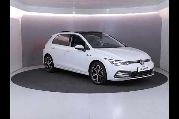 Volkswagen Golf 1.5 eTSI Style 50pk DSG| Pano-dak| Camera| 17'LM-velgen| Voorstoelen verwarmd en massage
