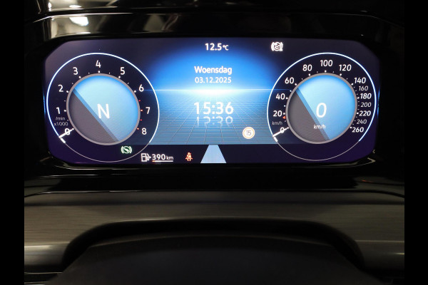 Volkswagen Golf 1.5 eTSI Style 50pk DSG| Pano-dak| Camera| 17'LM-velgen| Voorstoelen verwarmd en massage