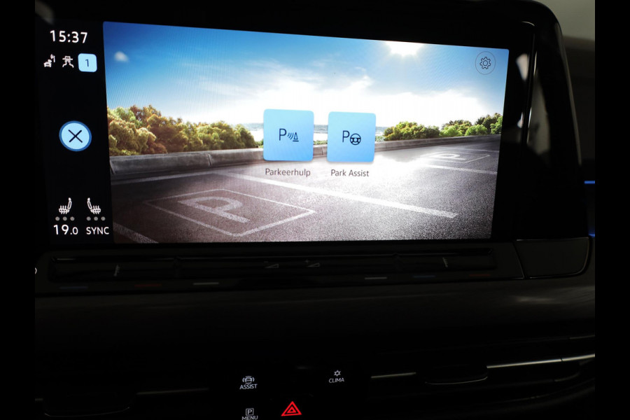 Volkswagen Golf 1.5 eTSI Style 50pk DSG| Pano-dak| Camera| 17'LM-velgen| Voorstoelen verwarmd en massage