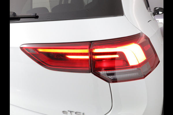 Volkswagen Golf 1.5 eTSI Style 50pk DSG| Pano-dak| Camera| 17'LM-velgen| Voorstoelen verwarmd en massage