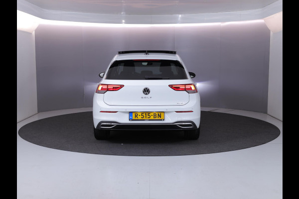 Volkswagen Golf 1.5 eTSI Style 50pk DSG| Pano-dak| Camera| 17'LM-velgen| Voorstoelen verwarmd en massage