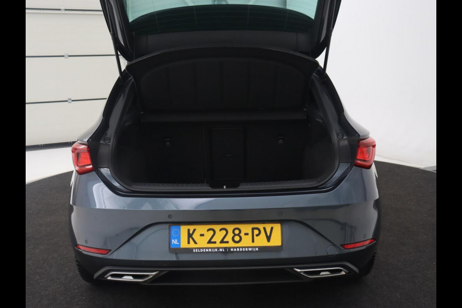 Seat Leon 1.5 eTSI FR Launch Edition | Carplay | Adaptive cruise | Sfeerverlichting | Navigatie | Full LED | Dodehoek detectie | DAB | Parkeerhulp | Climate control