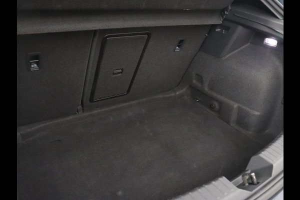 Seat Leon 1.5 eTSI FR Launch Edition | Carplay | Adaptive cruise | Sfeerverlichting | Navigatie | Full LED | Dodehoek detectie | DAB | Parkeerhulp | Climate control