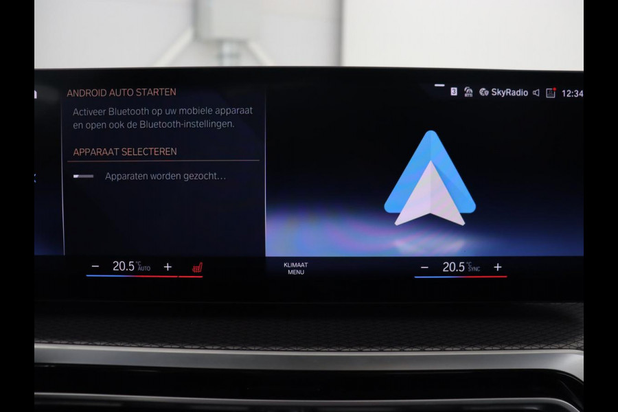 BMW 3-serie 320e M Sport | Panoramadak | Trekhaak | Stoelverwarming | Carplay | Sportstoelen | Leder/Alcantara | Navigatie | Widescreen Display | Sfeerverlichting | Parkeerhulp | PHEV | Plug In