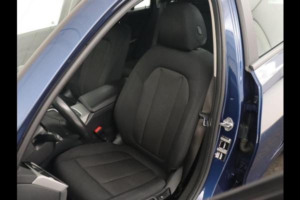 BMW 3 Serie 318i Business Edition | Stoelverwarming | Camera | Carplay | Live Cockpit | Full LED | Navigatie | Dodehoek detectie | Climate control