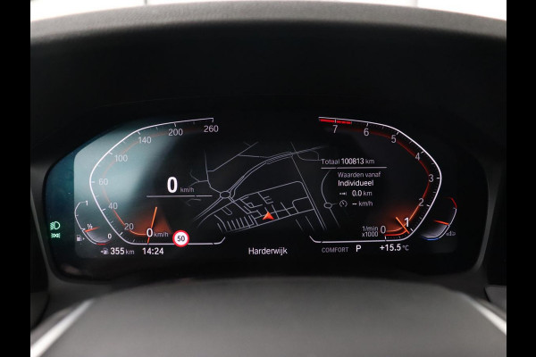 BMW 3 Serie 318i Business Edition | Stoelverwarming | Camera | Carplay | Live Cockpit | Full LED | Navigatie | Dodehoek detectie | Climate control
