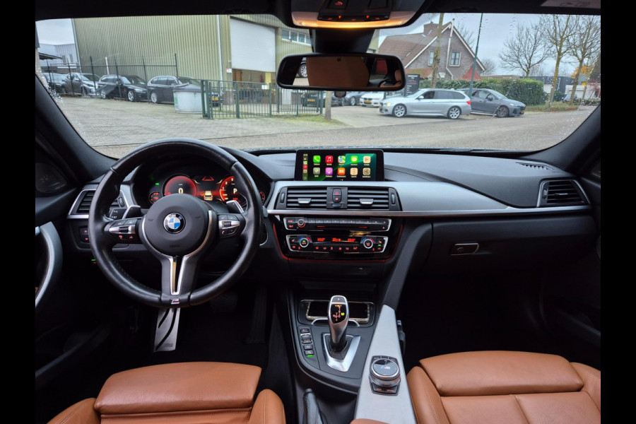 BMW 3 Serie Touring 330i M Sport X-Drive CarPlay Dig. Teller 6wb Line assist Dode Hoek ACC NAP NL Stuurverwarm 100% dealer onderho