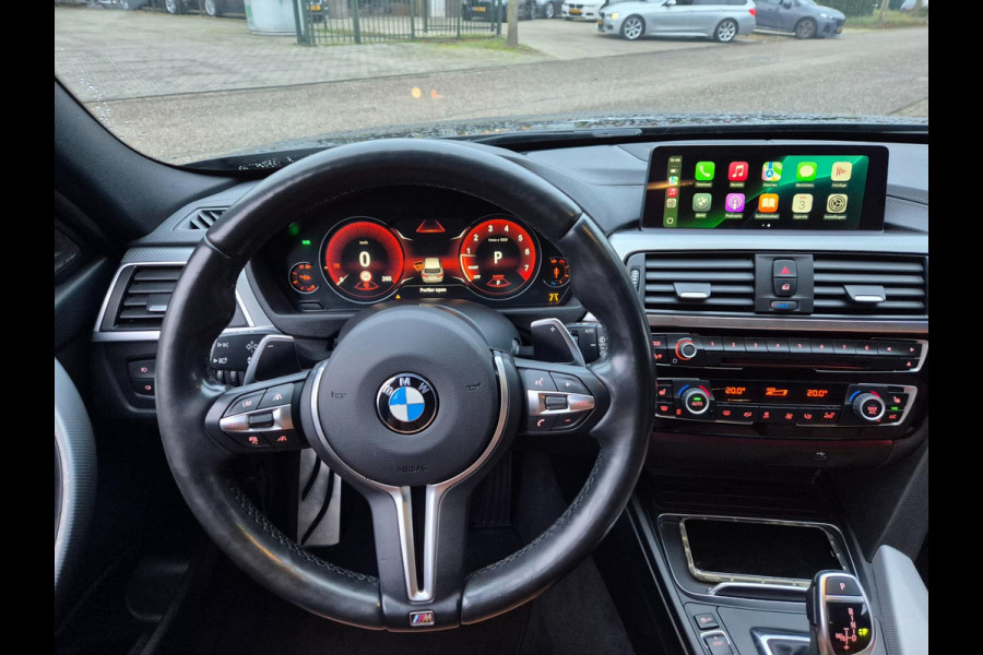 BMW 3 Serie Touring 330i M Sport X-Drive CarPlay Dig. Teller 6wb Line assist Dode Hoek ACC NAP NL Stuurverwarm 100% dealer onderho