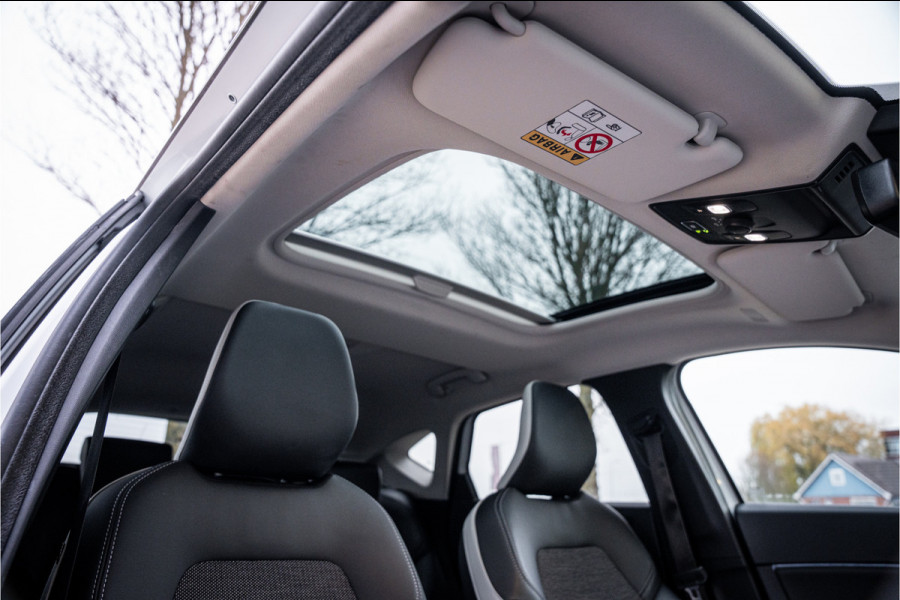 Renault Captur 1.6 E-Tech Plug-in Hybrid 160 Intens ** Panodak ** Camera ** Navigatie Rijbereik tot 56km (WLTP)