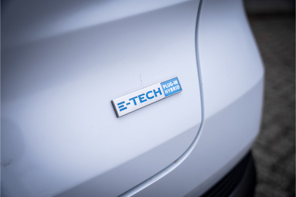 Renault Captur 1.6 E-Tech Plug-in Hybrid 160 Intens ** Panodak ** Camera ** Navigatie Rijbereik tot 56km (WLTP)