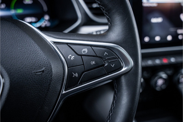 Renault Captur 1.6 E-Tech Plug-in Hybrid 160 Intens ** Panodak ** Camera ** Navigatie Rijbereik tot 56km (WLTP)