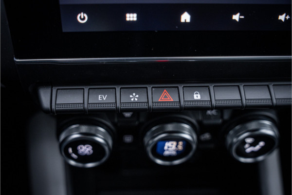 Renault Captur 1.6 E-Tech Plug-in Hybrid 160 Intens ** Panodak ** Camera ** Navigatie Rijbereik tot 56km (WLTP)