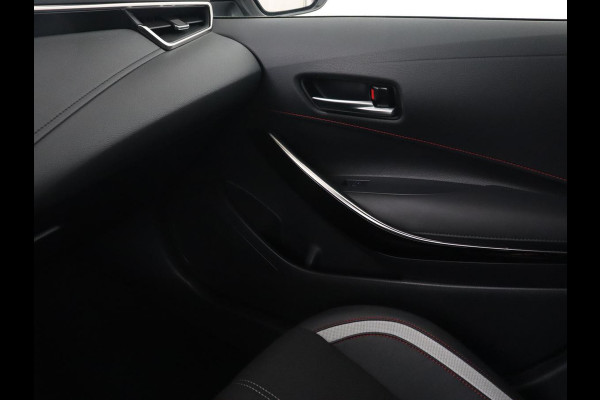 Toyota Corolla 2.0 Hybrid GR-Sport Plus | Head-Up | Stoelverwarming | Camera | Sportstoelen | Adaptive cruise | Carplay | Keyless | Navigatie | Park Assist | Full LED