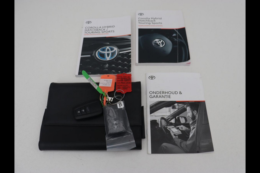Toyota Corolla 2.0 Hybrid GR-Sport Plus | Head-Up | Stoelverwarming | Camera | Sportstoelen | Adaptive cruise | Carplay | Keyless | Navigatie | Park Assist | Full LED