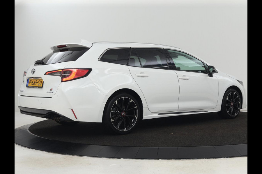 Toyota Corolla 2.0 Hybrid GR-Sport Plus | Head-Up | Stoelverwarming | Camera | Sportstoelen | Adaptive cruise | Carplay | Keyless | Navigatie | Park Assist | Full LED