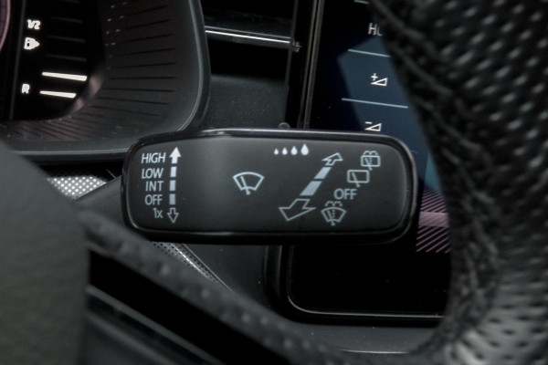 Škoda Kamiq 1.0 TSI Sport Business Edition| TREKHAAK | APPLE CARPLAY / ANDROID AUTO | ELEKTRISCHE STOELVERSTELLING