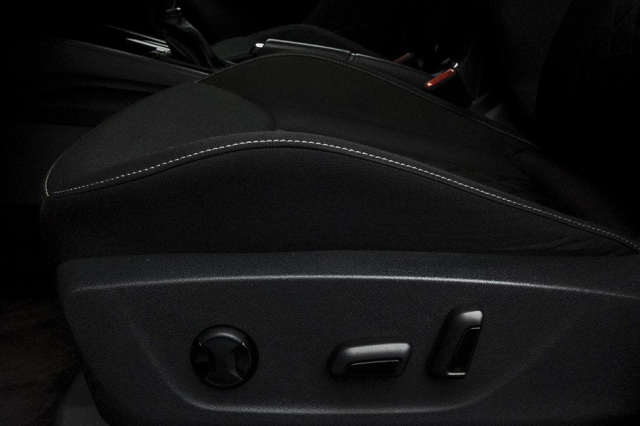 Škoda Kamiq 1.0 TSI Sport Business Edition| TREKHAAK | APPLE CARPLAY / ANDROID AUTO | ELEKTRISCHE STOELVERSTELLING