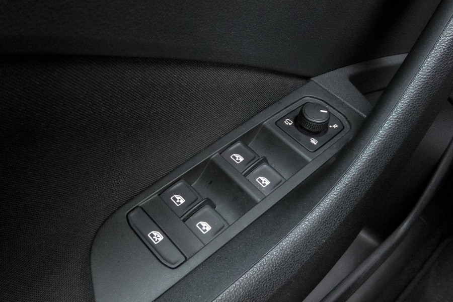 Škoda Kamiq 1.0 TSI Sport Business Edition| TREKHAAK | APPLE CARPLAY / ANDROID AUTO | ELEKTRISCHE STOELVERSTELLING