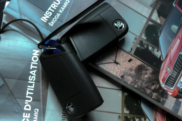 Škoda Kamiq 1.0 TSI Sport Business Edition| TREKHAAK | APPLE CARPLAY / ANDROID AUTO | ELEKTRISCHE STOELVERSTELLING