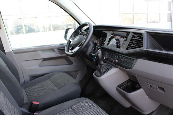 Volkswagen Transporter 2.0 TDI L2H1 32 DC > 6-persoons/Dubbel cabine/Automaat/Trekhaak