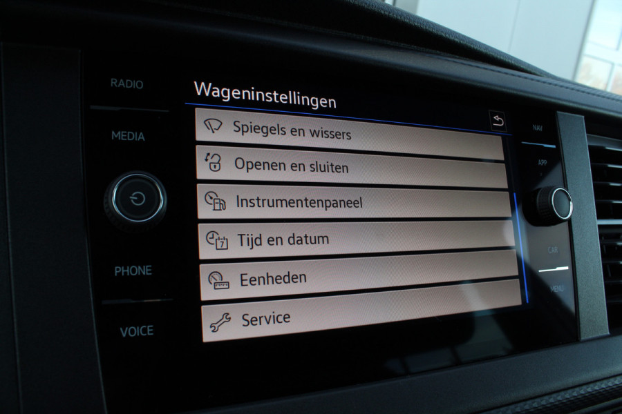 Volkswagen Transporter 2.0 TDI L2H1 32 DC > 6-persoons/Dubbel cabine/Automaat/Trekhaak