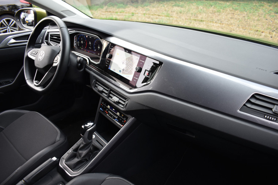 Volkswagen Taigo TSI 110PK DSG STYLE CAMERA/NAVI/LEDER