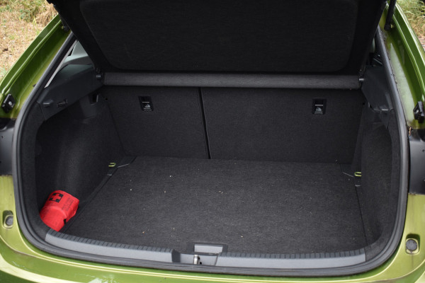 Volkswagen Taigo TSI 110PK DSG STYLE CAMERA/NAVI/LEDER