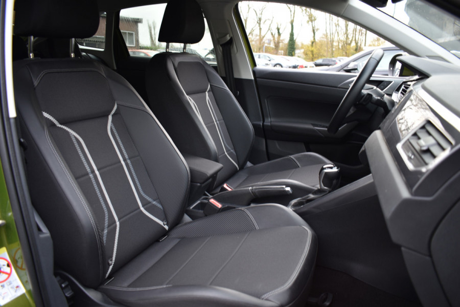 Volkswagen Taigo TSI 110PK DSG STYLE CAMERA/NAVI/LEDER