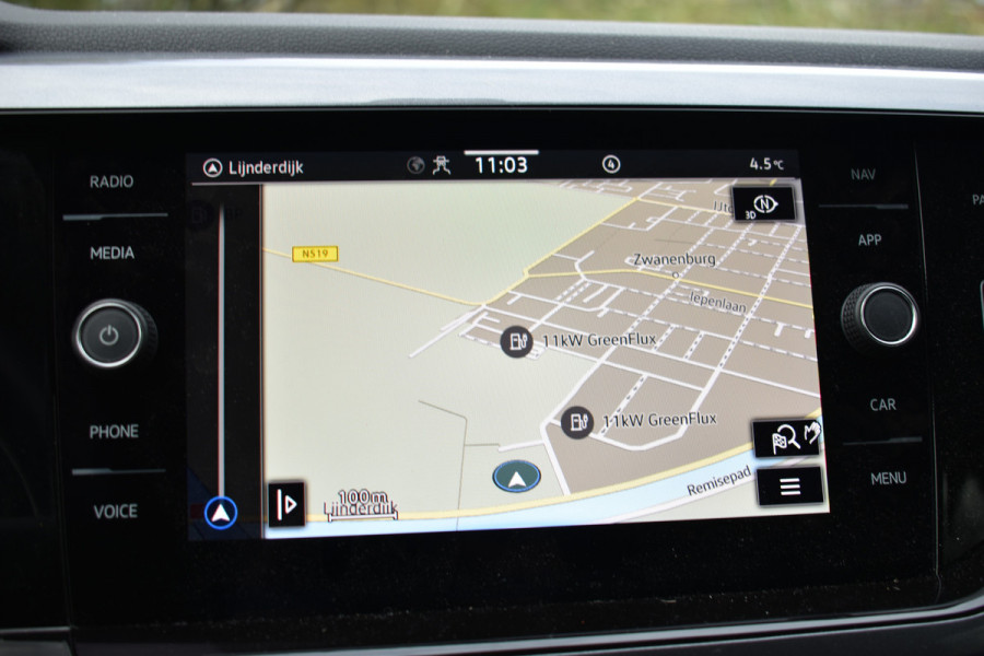 Volkswagen Taigo TSI 110PK DSG STYLE CAMERA/NAVI/LEDER