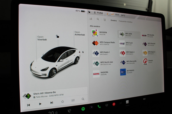Tesla Model 3 Long Range AWD 75 kWh | Achterbank verwarmd | Autonomous Emergency Braking | Basic Autopilot