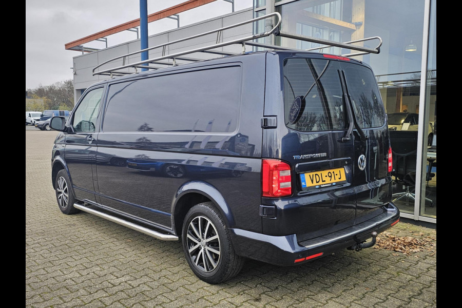 Volkswagen Transporter 2.0 TDI L2H1 Comfortline Plus 150 pk Automaat | Navigatie | Full led | Trekhaak | Side bars | Imperiaal | Adaptieve cruise control | Voorruitverwarming | 1ste eigenaar etc.