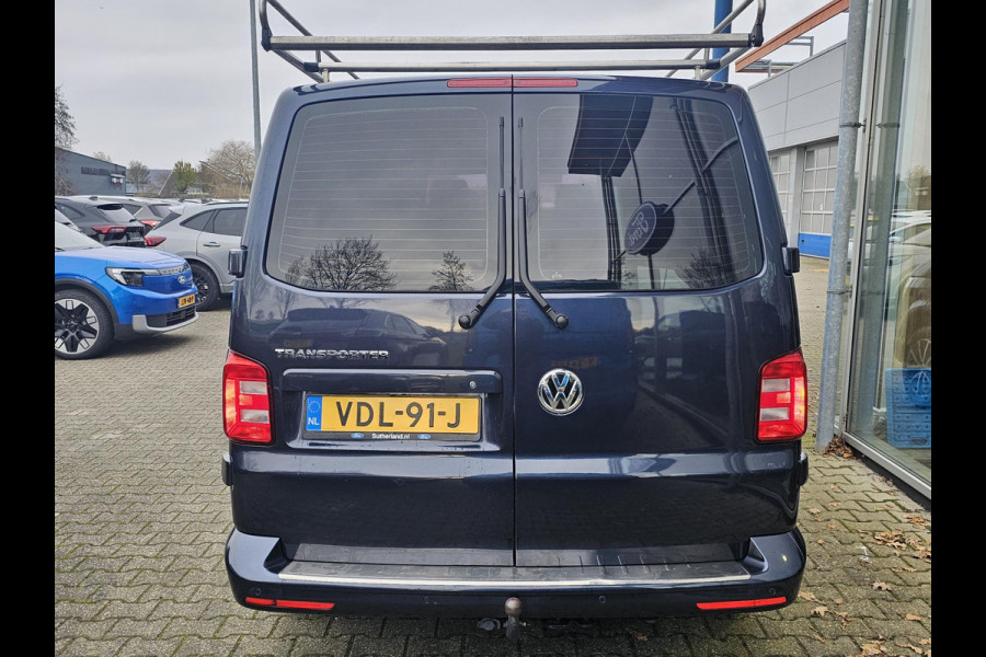 Volkswagen Transporter 2.0 TDI L2H1 Comfortline Plus 150 pk Automaat | Navigatie | Full led | Trekhaak | Side bars | Imperiaal | Adaptieve cruise control | Voorruitverwarming | 1ste eigenaar etc.