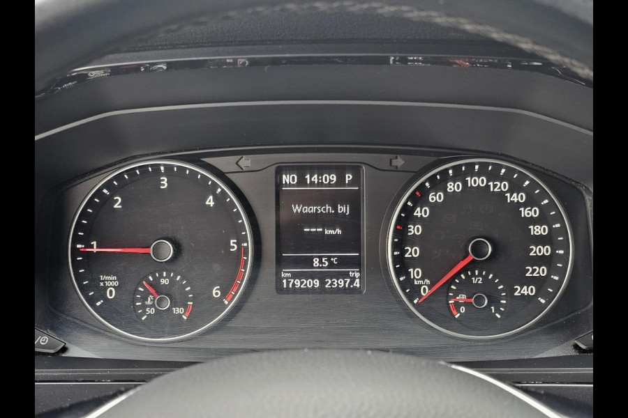 Volkswagen Transporter 2.0 TDI L2H1 Comfortline Plus 150 pk Automaat | Navigatie | Full led | Trekhaak | Side bars | Imperiaal | Adaptieve cruise control | Voorruitverwarming | 1ste eigenaar etc.