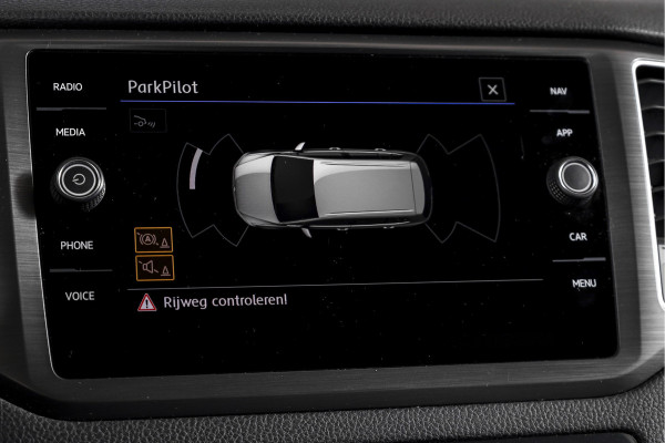 Volkswagen Golf Sportsvan 1.5 TSI ACT 130 PK Comfortline - Automaat | Adapt. Cruise | Stoelverw. | PDC | Camera | App.Connect + NAV. | ECC | DAB | Trekhaak | LM 16" |