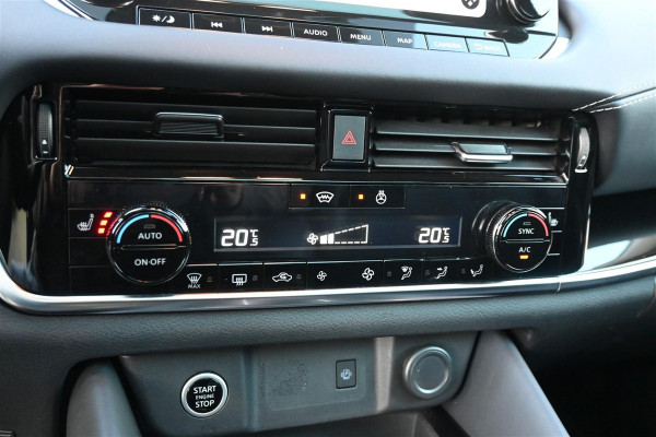 Nissan QASHQAI 1.3 MHEV Xtronic 1stEdition Pano ProPilot H-Leder '21