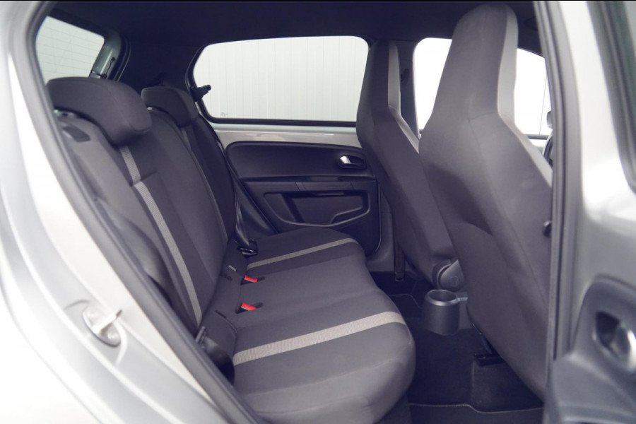 Volkswagen up! 1.0 TSI BMT high up! / NL-Auto / 90 PK / Camera / Beats Audio / Cruise / Airco / 15" LMV