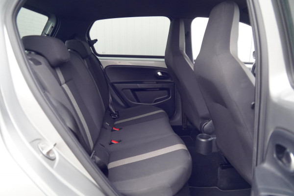Volkswagen up! 1.0 TSI BMT high up! / NL-Auto / 90 PK / Camera / Beats Audio / Cruise / Airco / 15" LMV