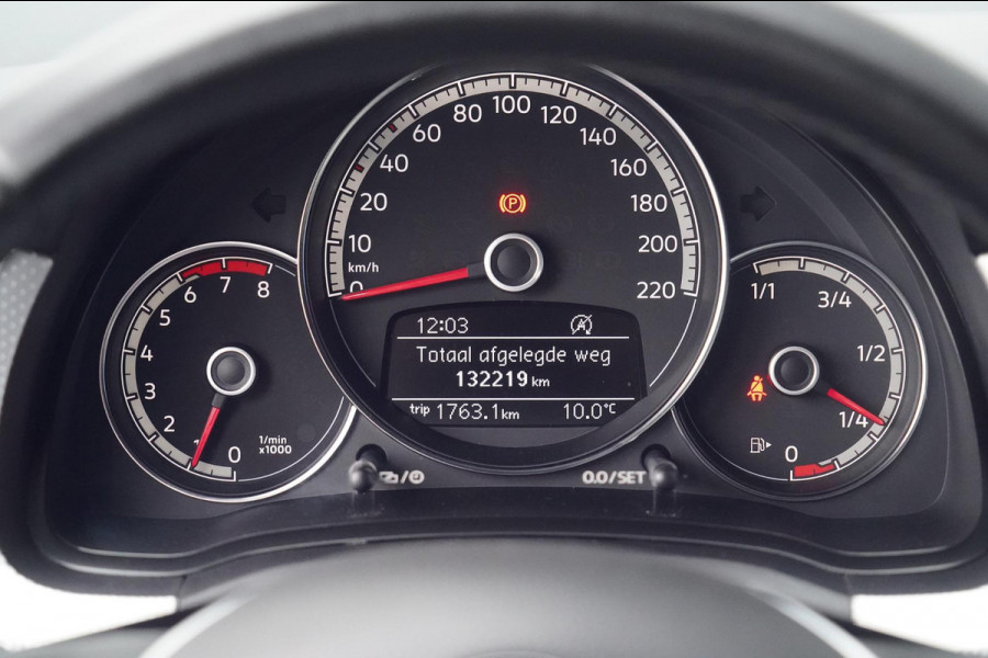 Volkswagen up! 1.0 TSI BMT high up! / NL-Auto / 90 PK / Camera / Beats Audio / Cruise / Airco / 15" LMV